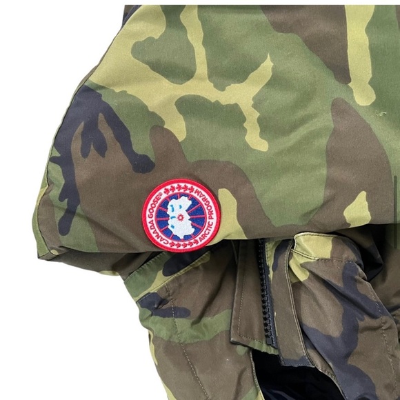 Canada Goose Camouflage Jacket - Picture 5 of 14